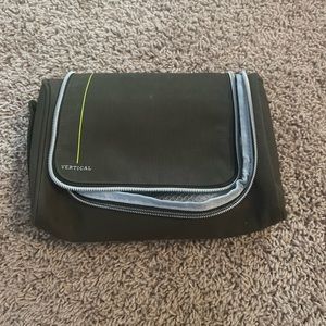 Vertical brand travel organizer.